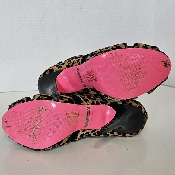 Betsy Johnson Leopard Print Heels - Picture 6 of 12